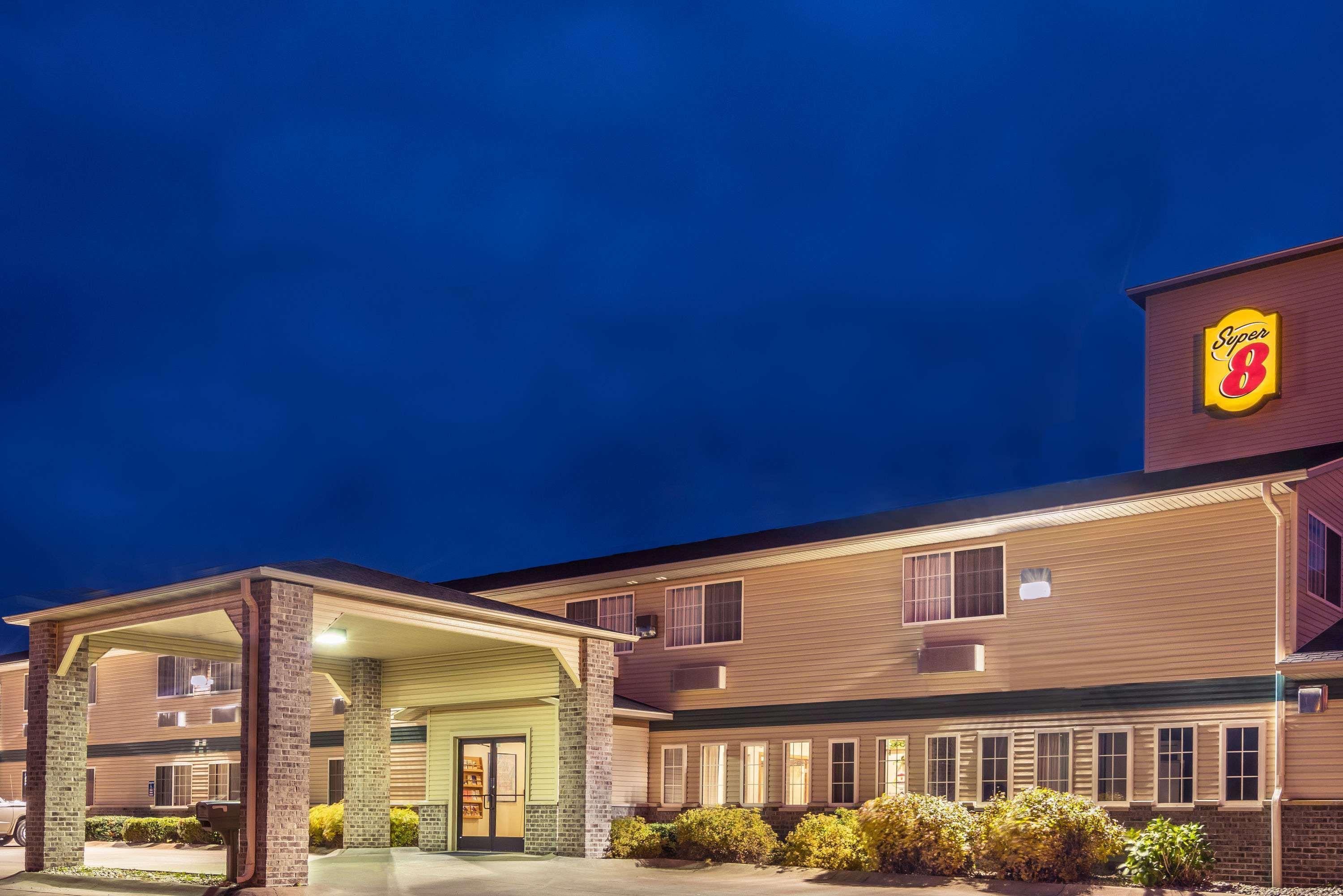 Super 8 By Wyndham Neillsville Wi Εξωτερικό φωτογραφία