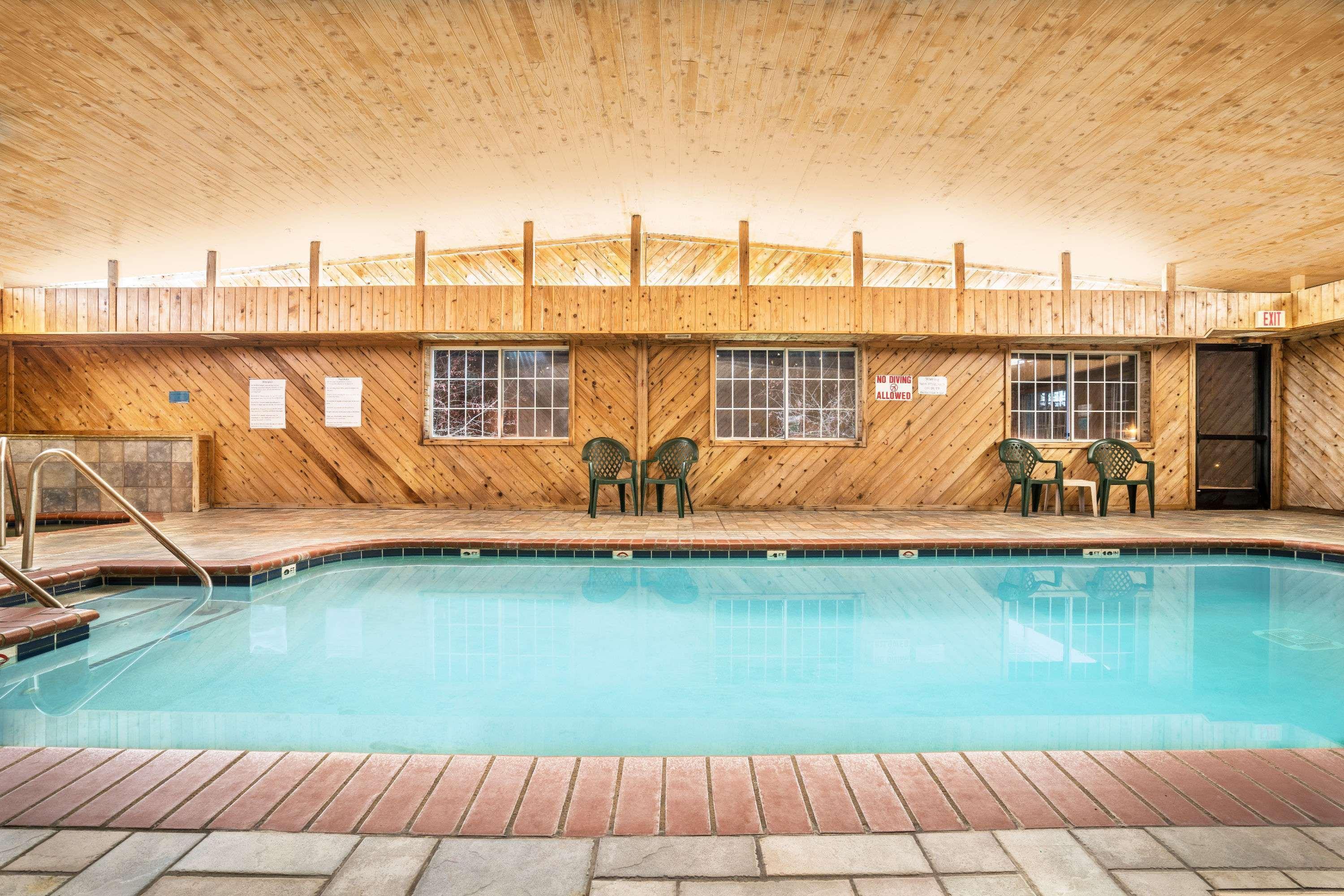 Super 8 By Wyndham Neillsville Wi Εξωτερικό φωτογραφία